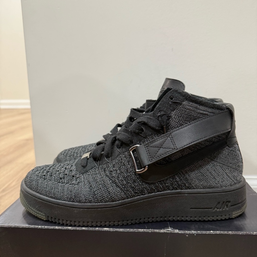 Nike Air Force 1 Flyknit Mid